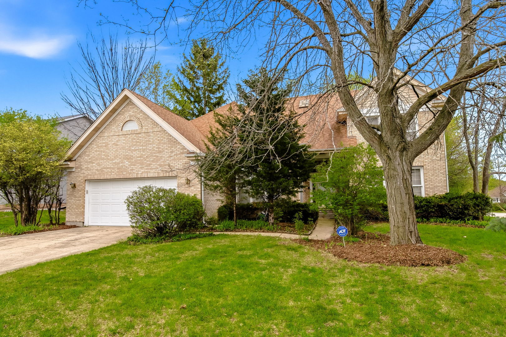 275 Farmhill Drive, Algonquin, IL 60102