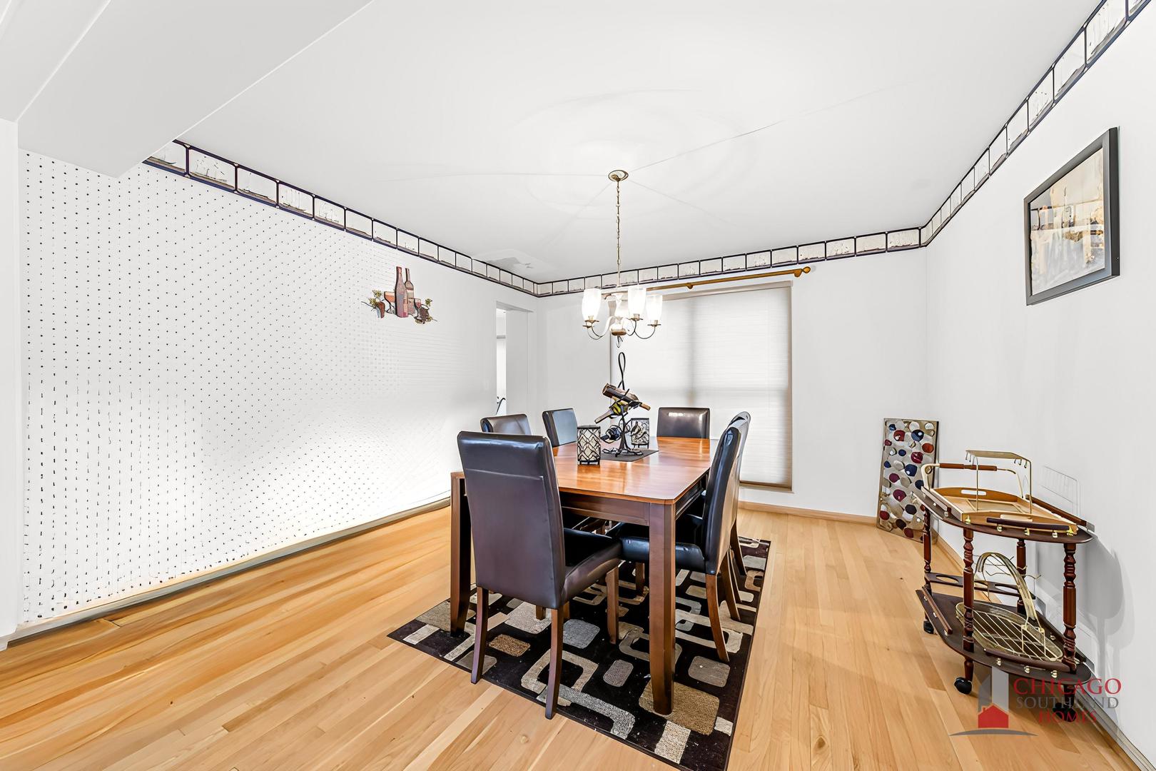 275 Farmhill Drive, Algonquin, IL 60102