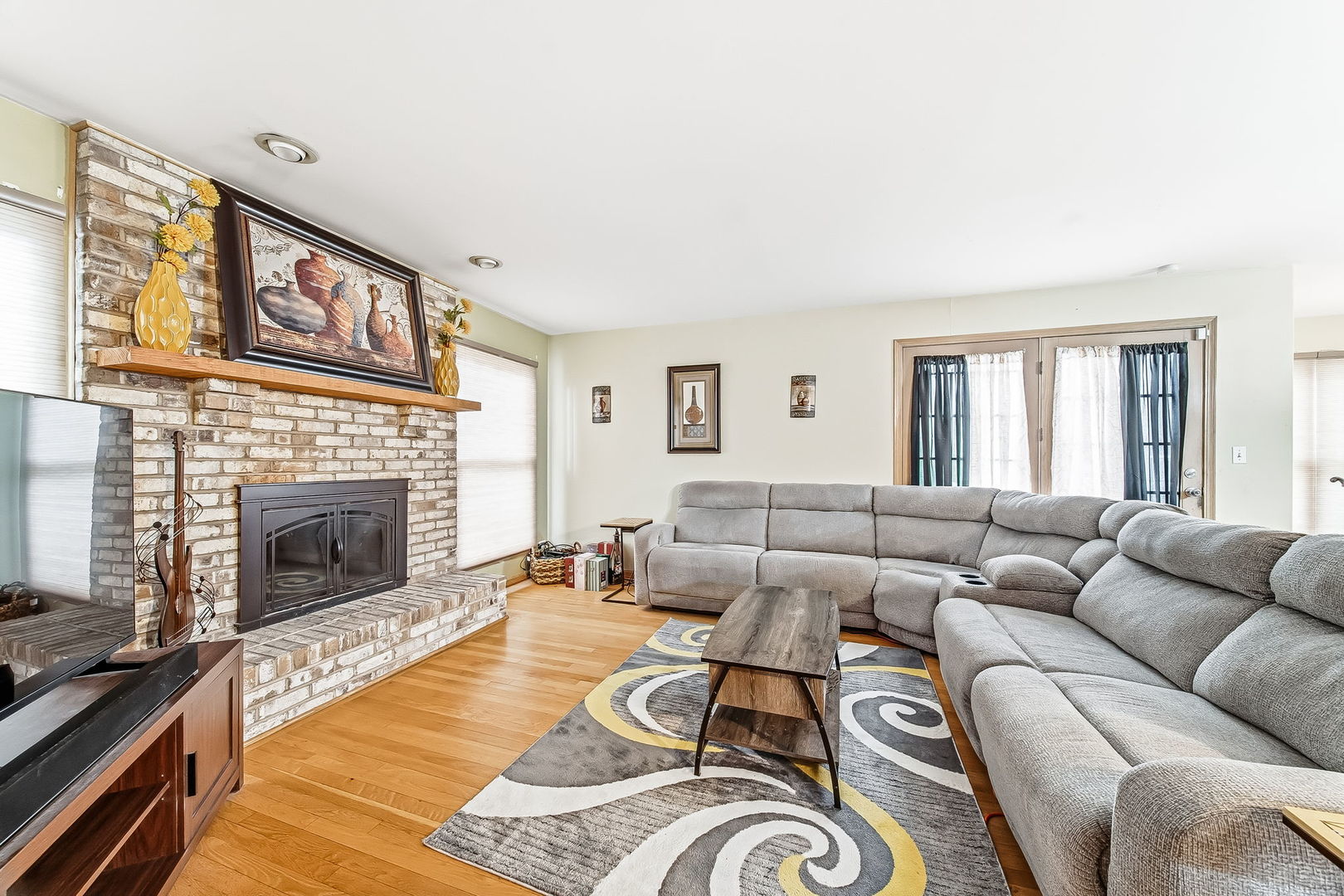 275 Farmhill Drive, Algonquin, IL 60102