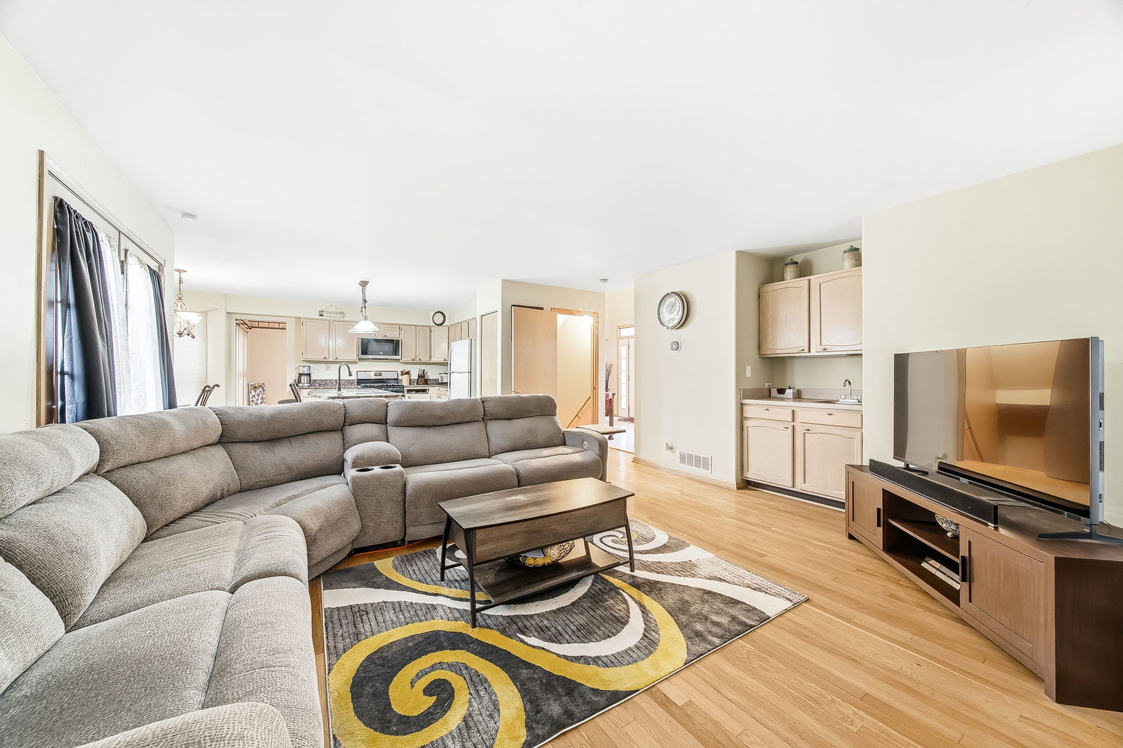 275 Farmhill Drive, Algonquin, IL 60102