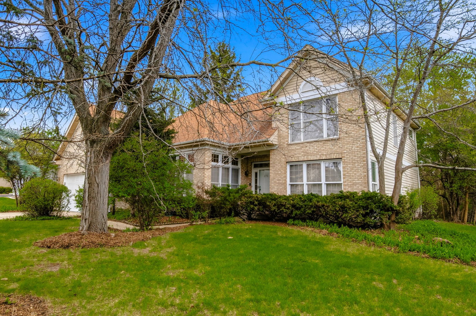 275 Farmhill Drive, Algonquin, IL 60102