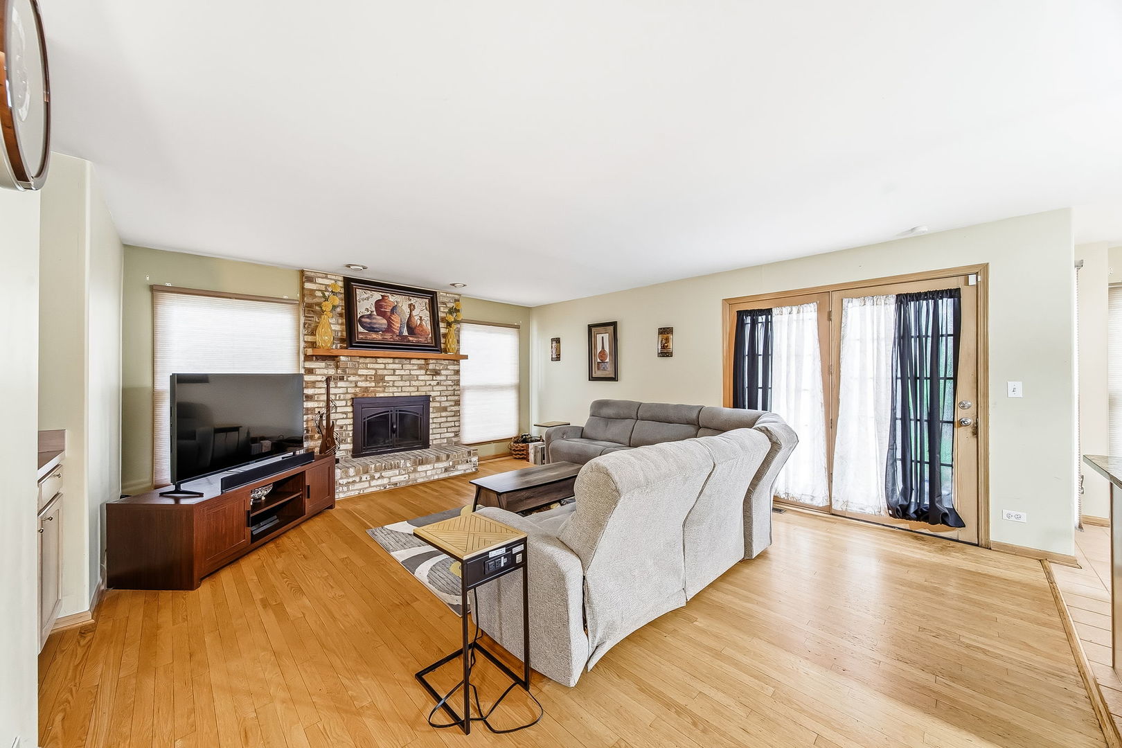 275 Farmhill Drive, Algonquin, IL 60102