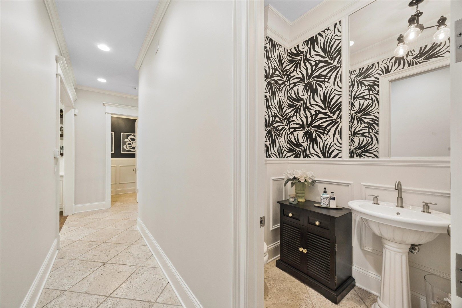 11 S Adams Street, Hinsdale, IL 60521