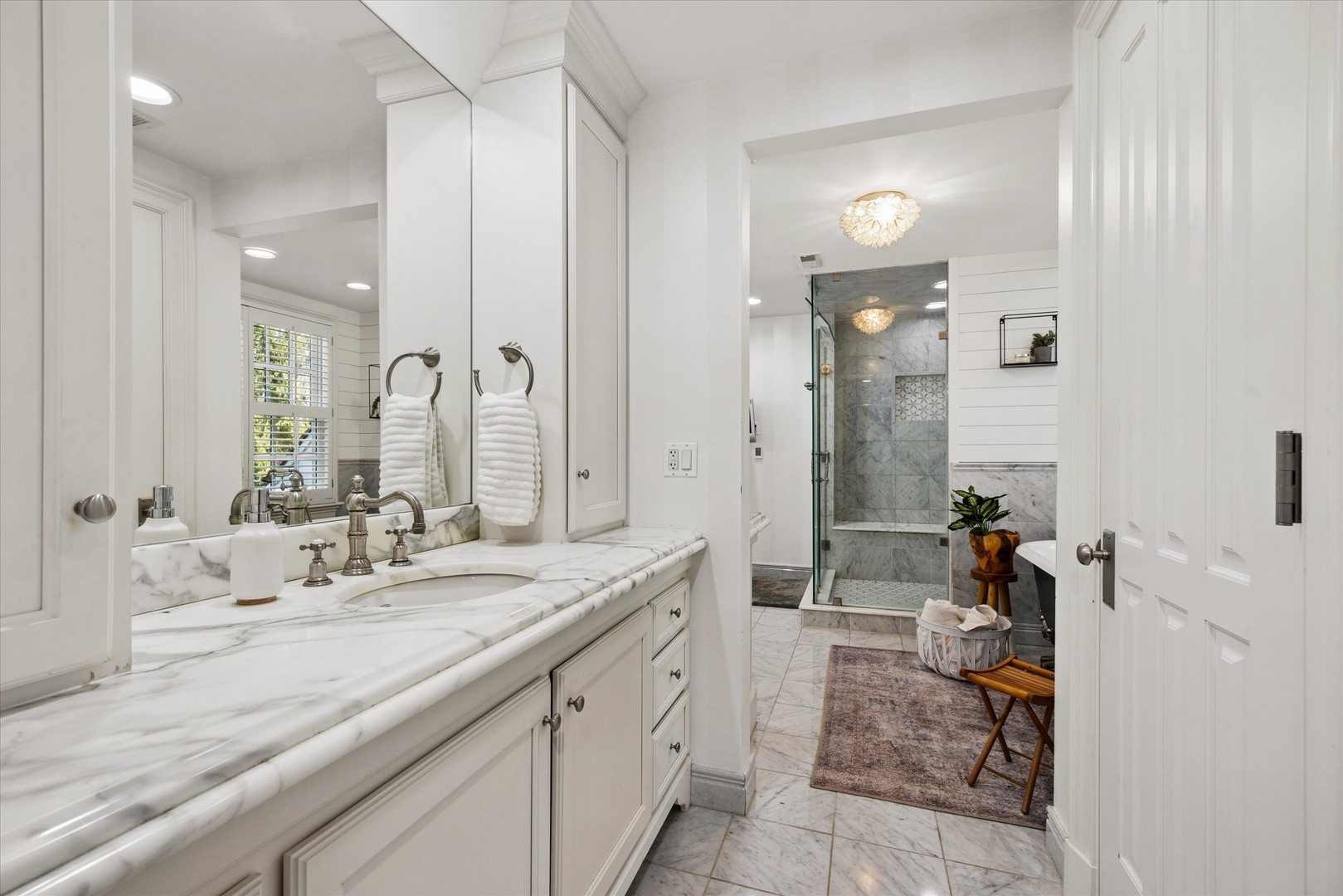 11 S Adams Street, Hinsdale, IL 60521