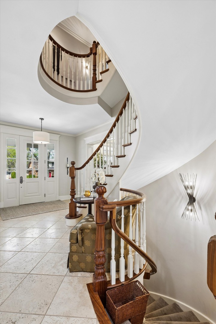 11 S Adams Street, Hinsdale, IL 60521