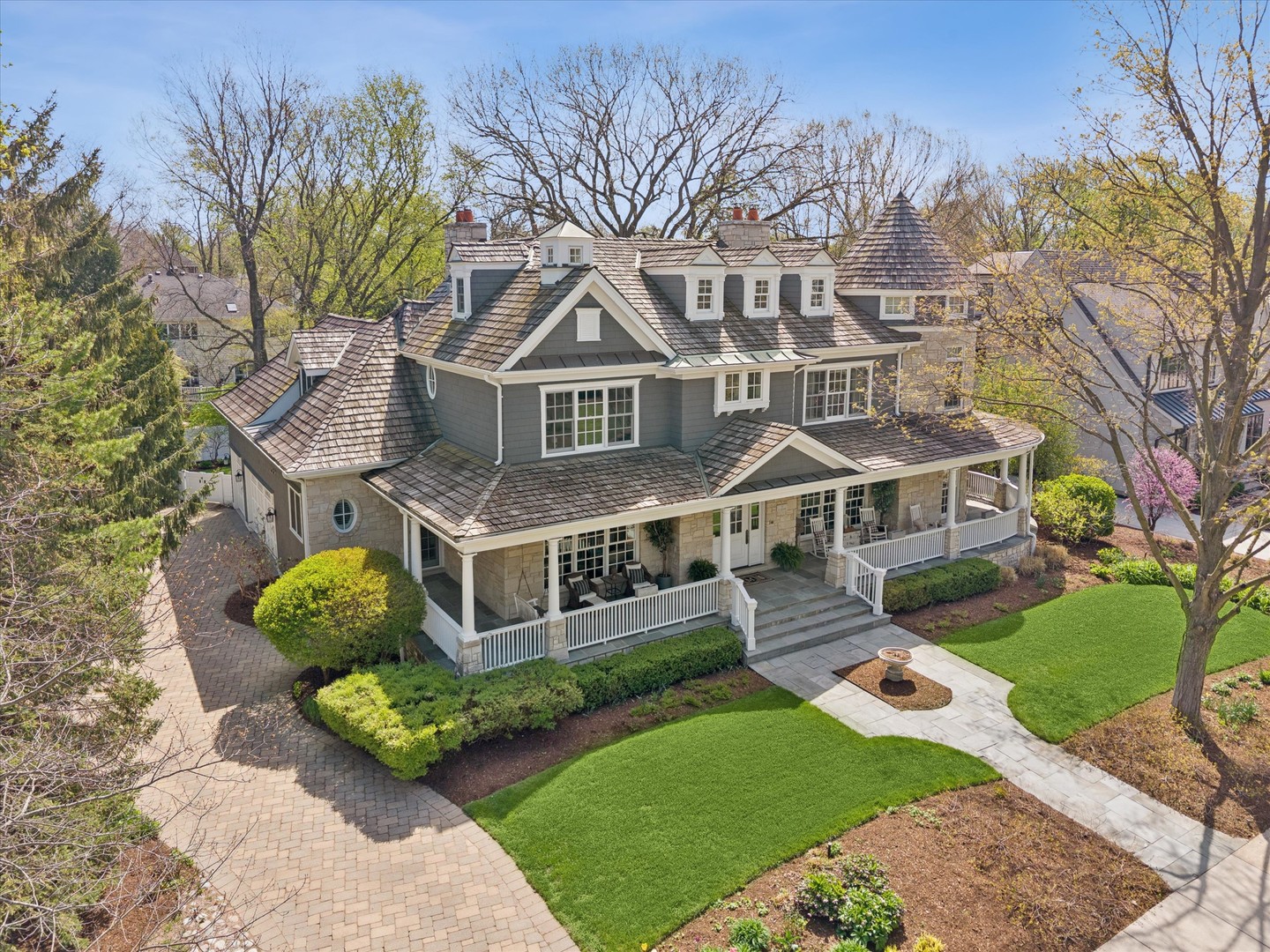 11 S Adams Street, Hinsdale, IL 60521