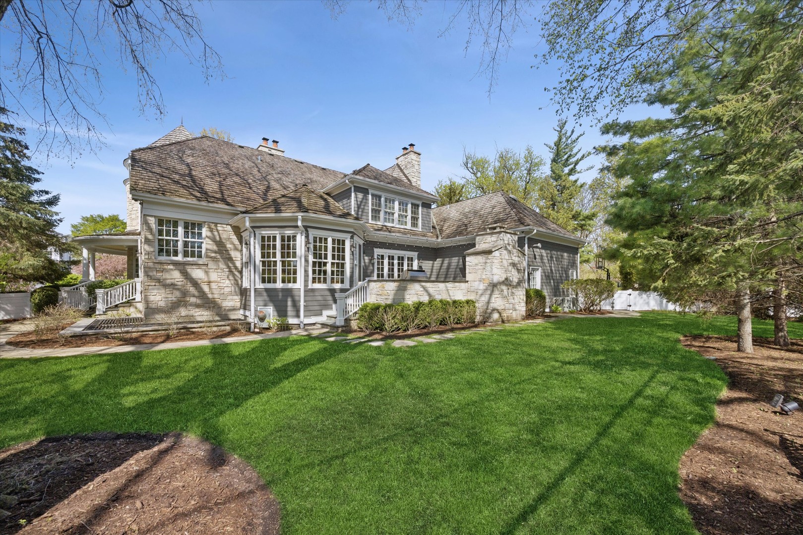 11 S Adams Street, Hinsdale, IL 60521