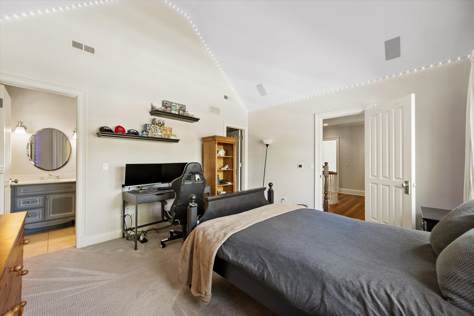 11 S Adams Street, Hinsdale, IL 60521