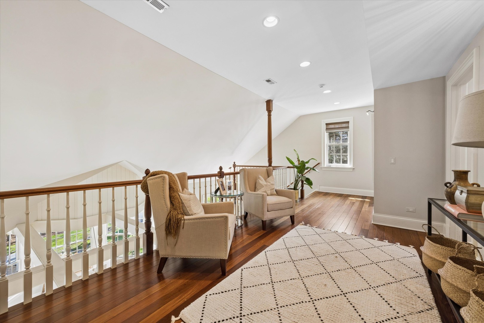 11 S Adams Street, Hinsdale, IL 60521