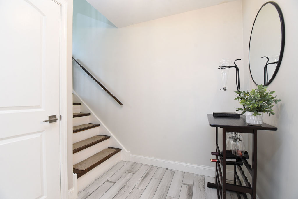 1112 N Old Bridge Road, Palatine, IL 60067