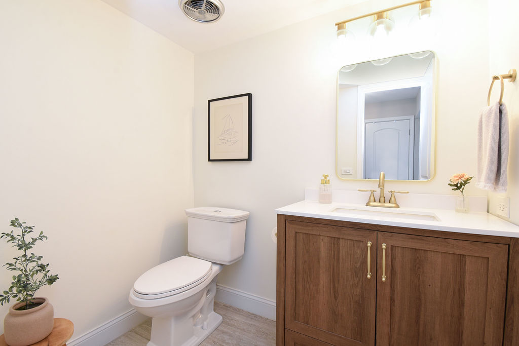 1112 N Old Bridge Road, Palatine, IL 60067