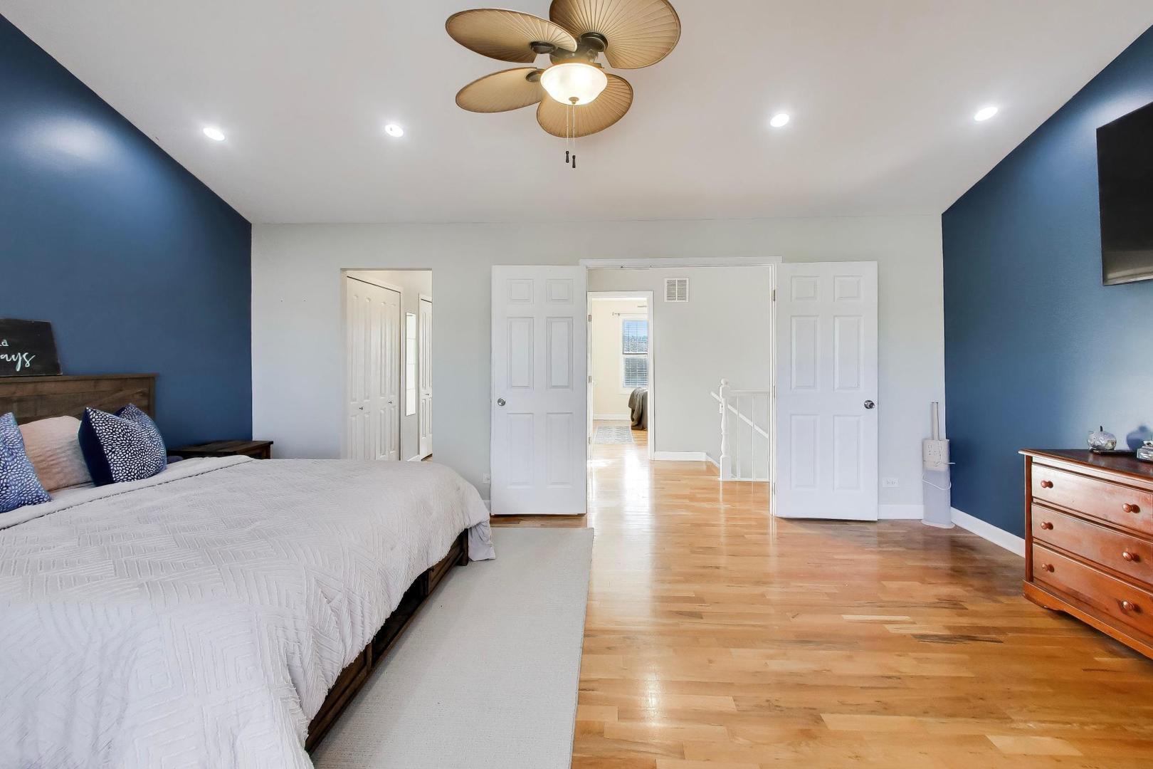 1422 Welland Court #1422, Roselle, IL 60172