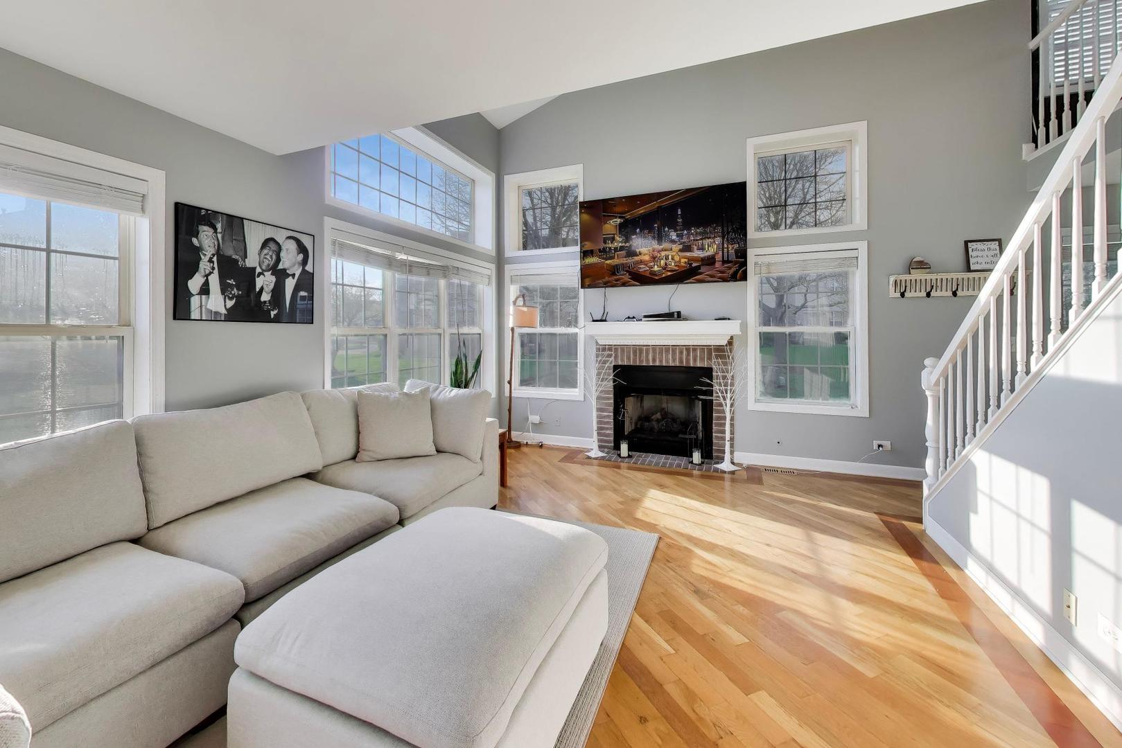 1422 Welland Court #1422, Roselle, IL 60172