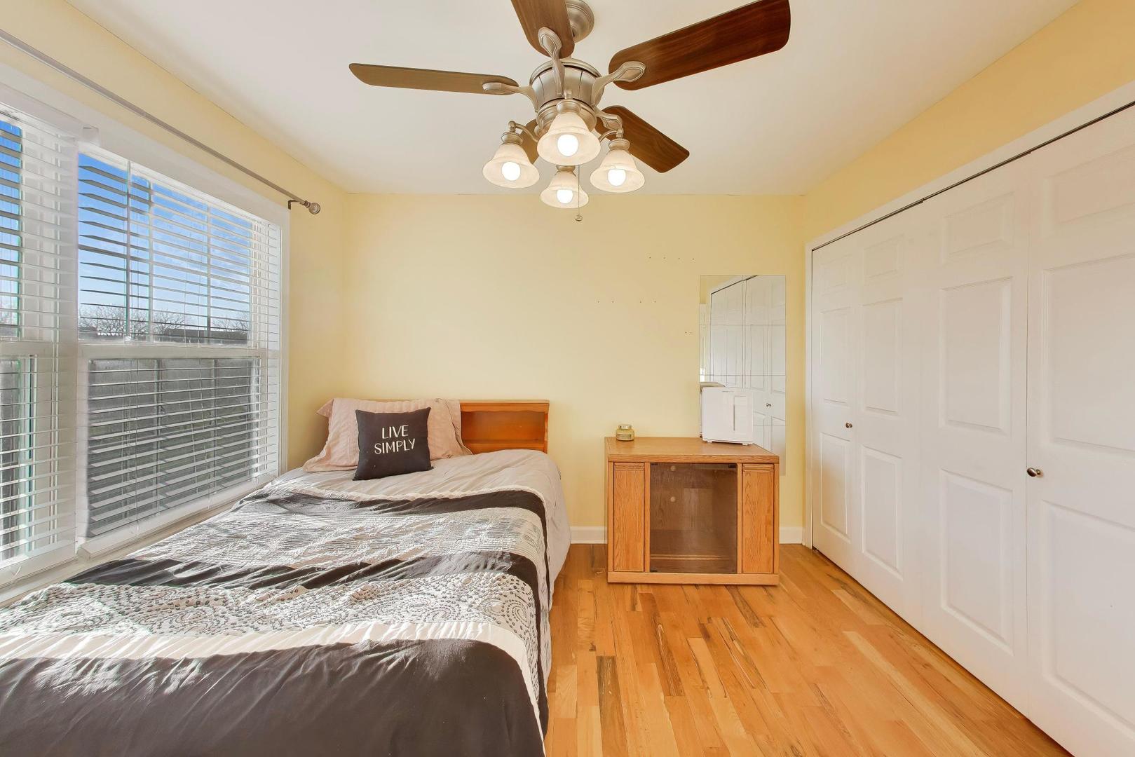 1422 Welland Court #1422, Roselle, IL 60172