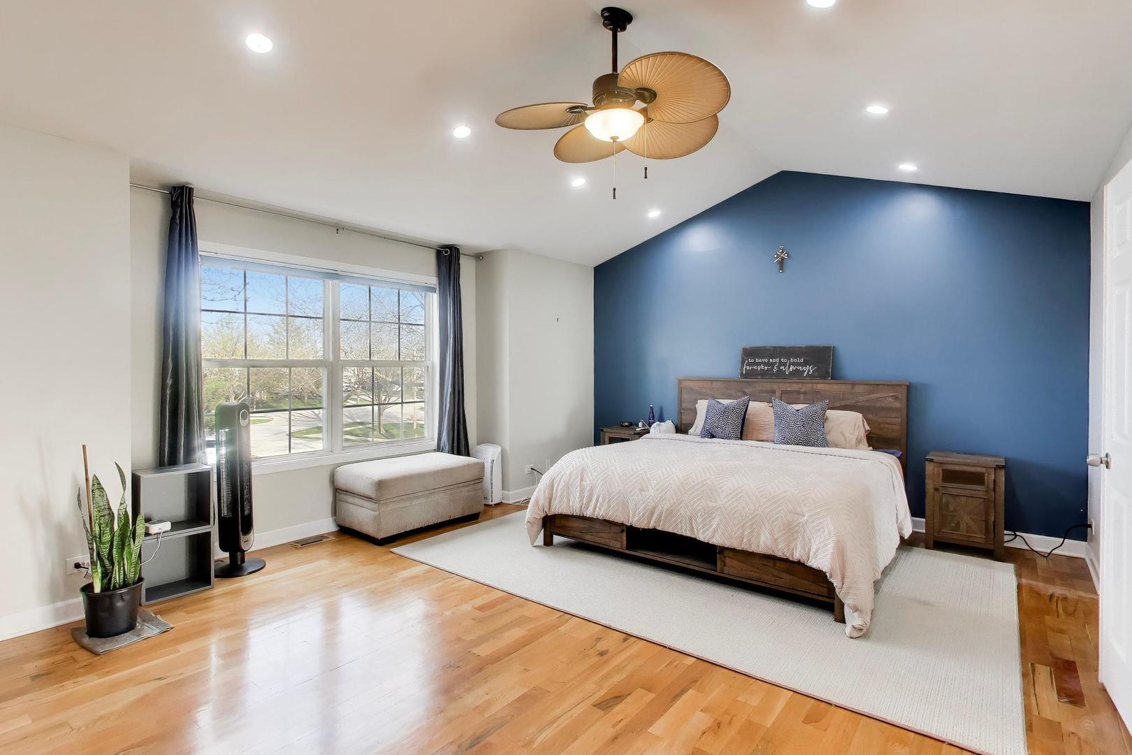 1422 Welland Court #1422, Roselle, IL 60172