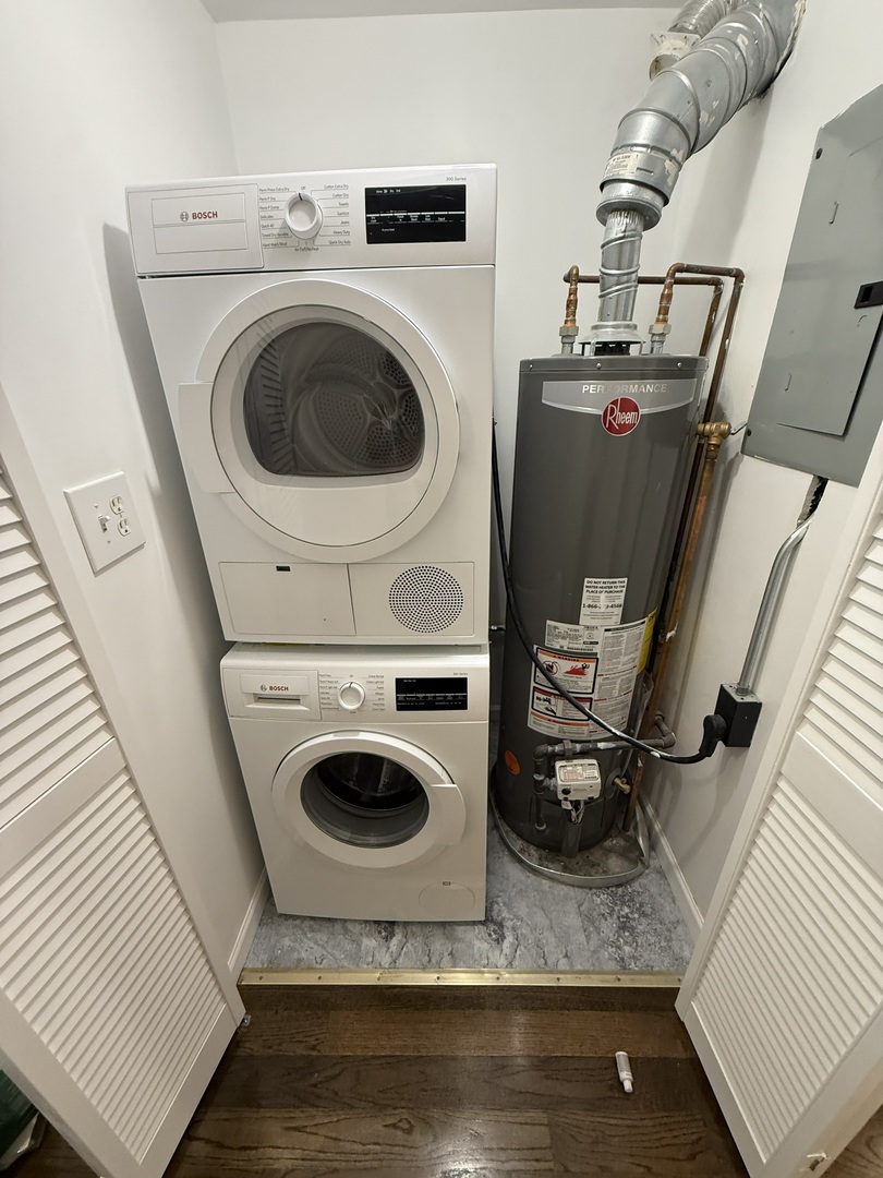 6100 S University Avenue #2, Chicago, IL 60637