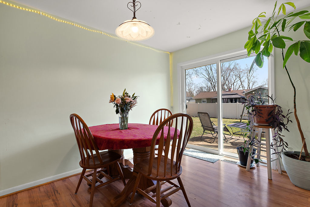 251 Clearmont Drive, Elk Grove Village, IL 60007