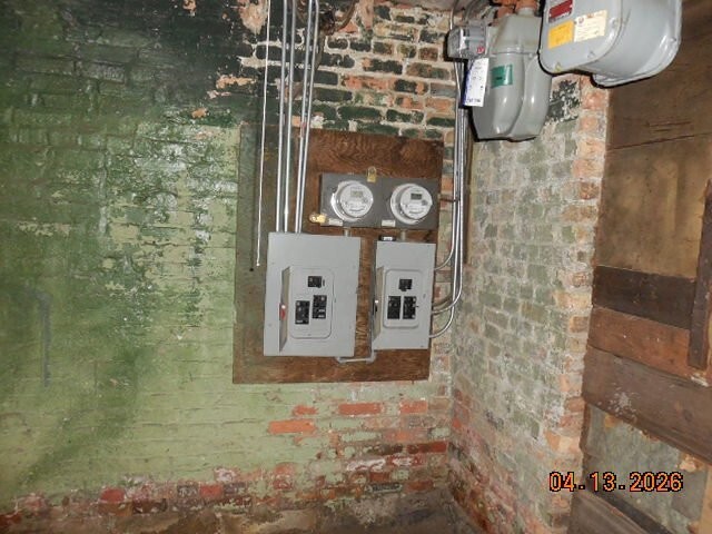 4043 W 5th Avenue, Chicago, IL 60624