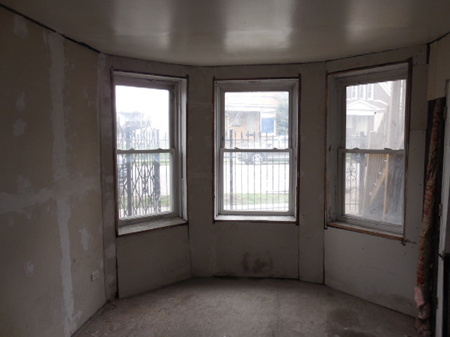 4043 W 5th Avenue, Chicago, IL 60624