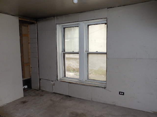 4043 W 5th Avenue, Chicago, IL 60624