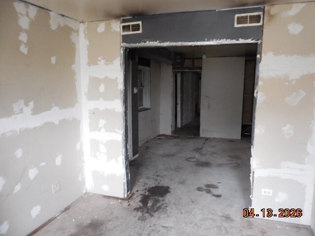 4043 W 5th Avenue, Chicago, IL 60624