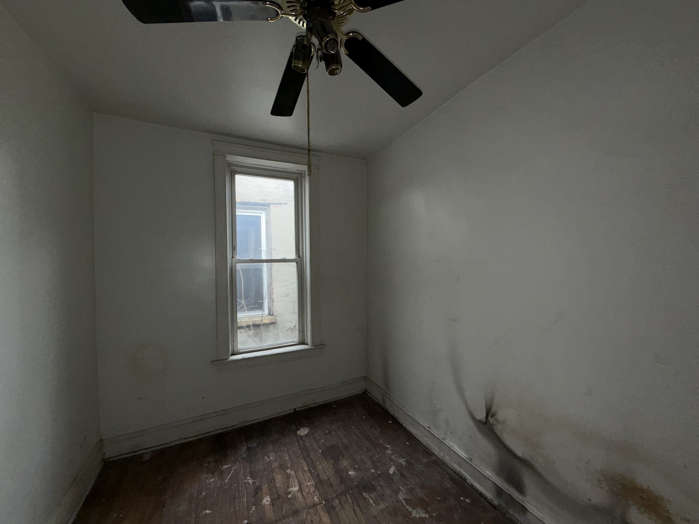 4043 W 5th Avenue, Chicago, IL 60624