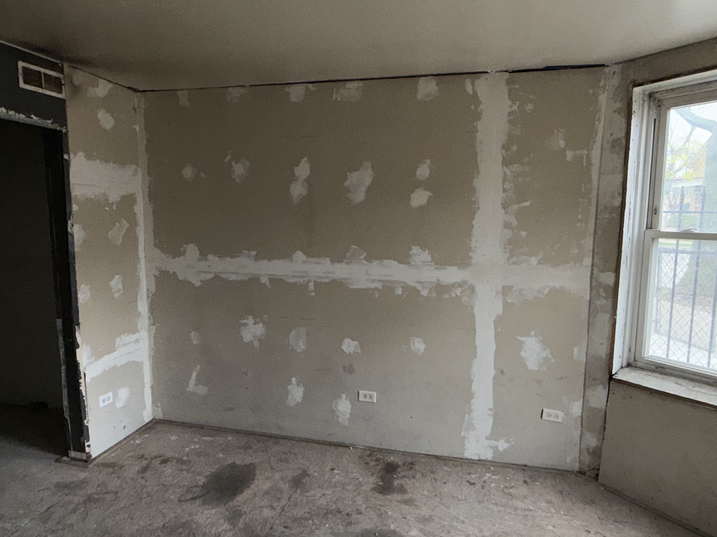 4043 W 5th Avenue, Chicago, IL 60624