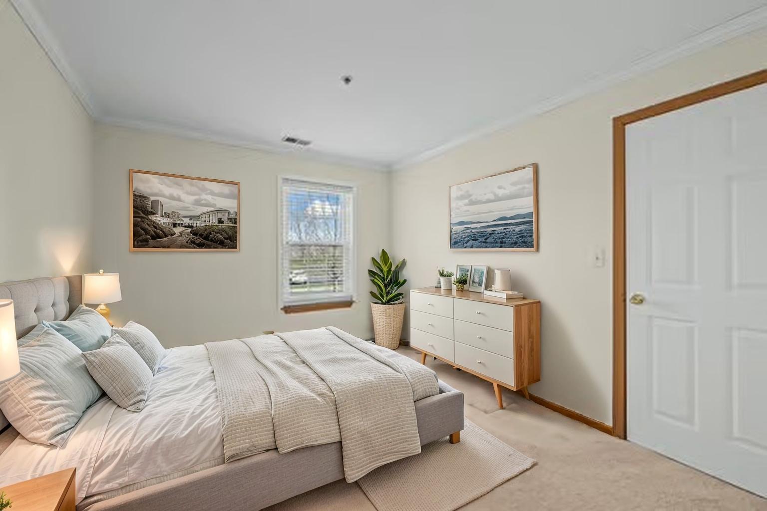 611 Hapsfield Lane #100, Buffalo Grove, IL 60089