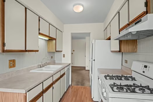 611 Hapsfield Lane #100, Buffalo Grove, IL 60089