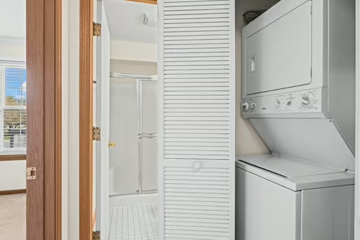 611 Hapsfield Lane #100, Buffalo Grove, IL 60089