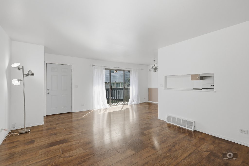 226 Elkhorn Court #B, Bolingbrook, IL 60440