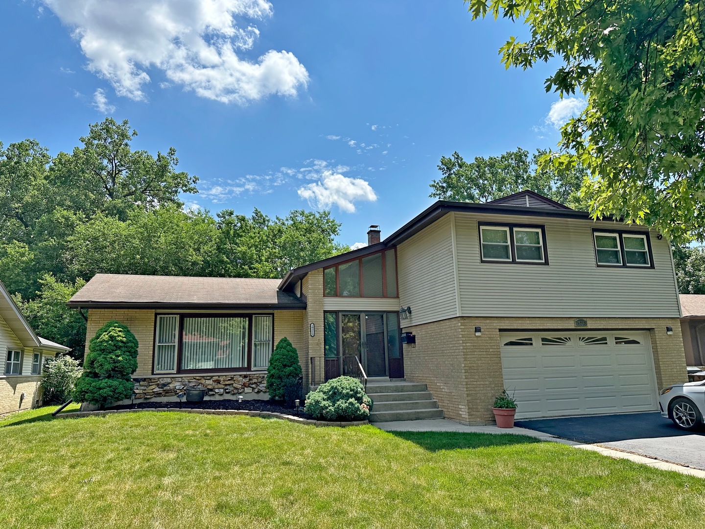 19213 Center Avenue, Homewood, IL 60430