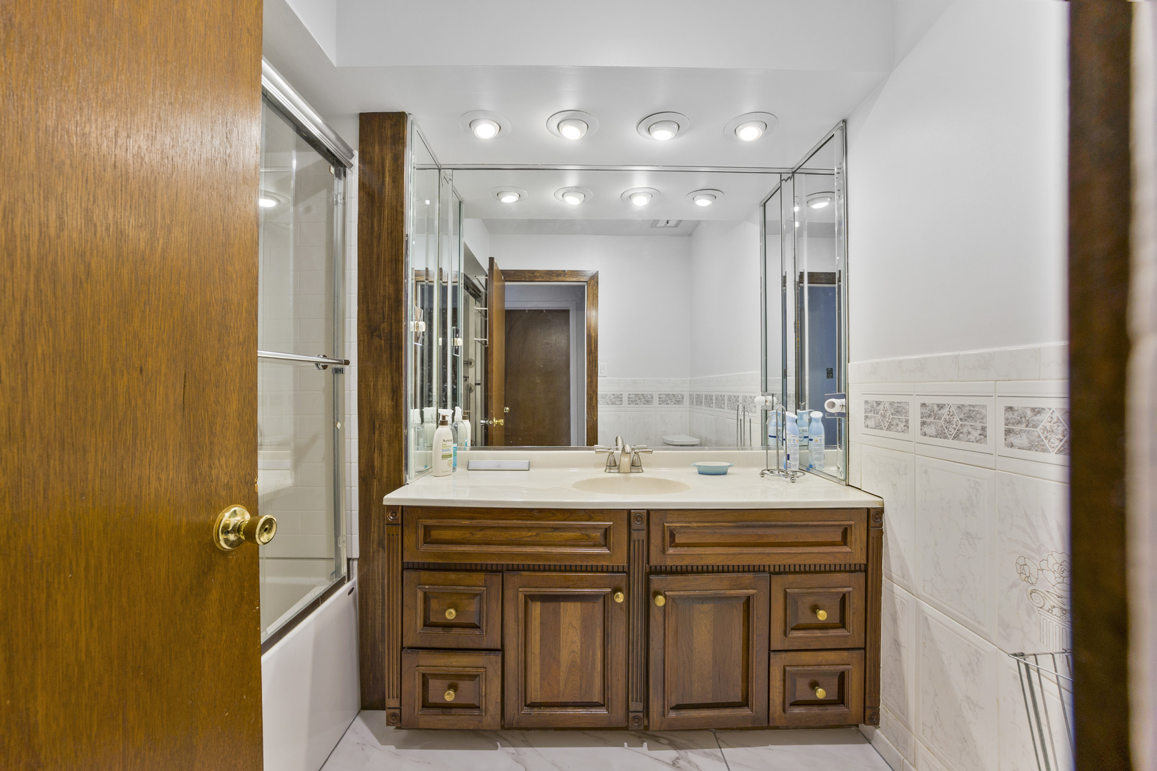 19213 Center Avenue, Homewood, IL 60430