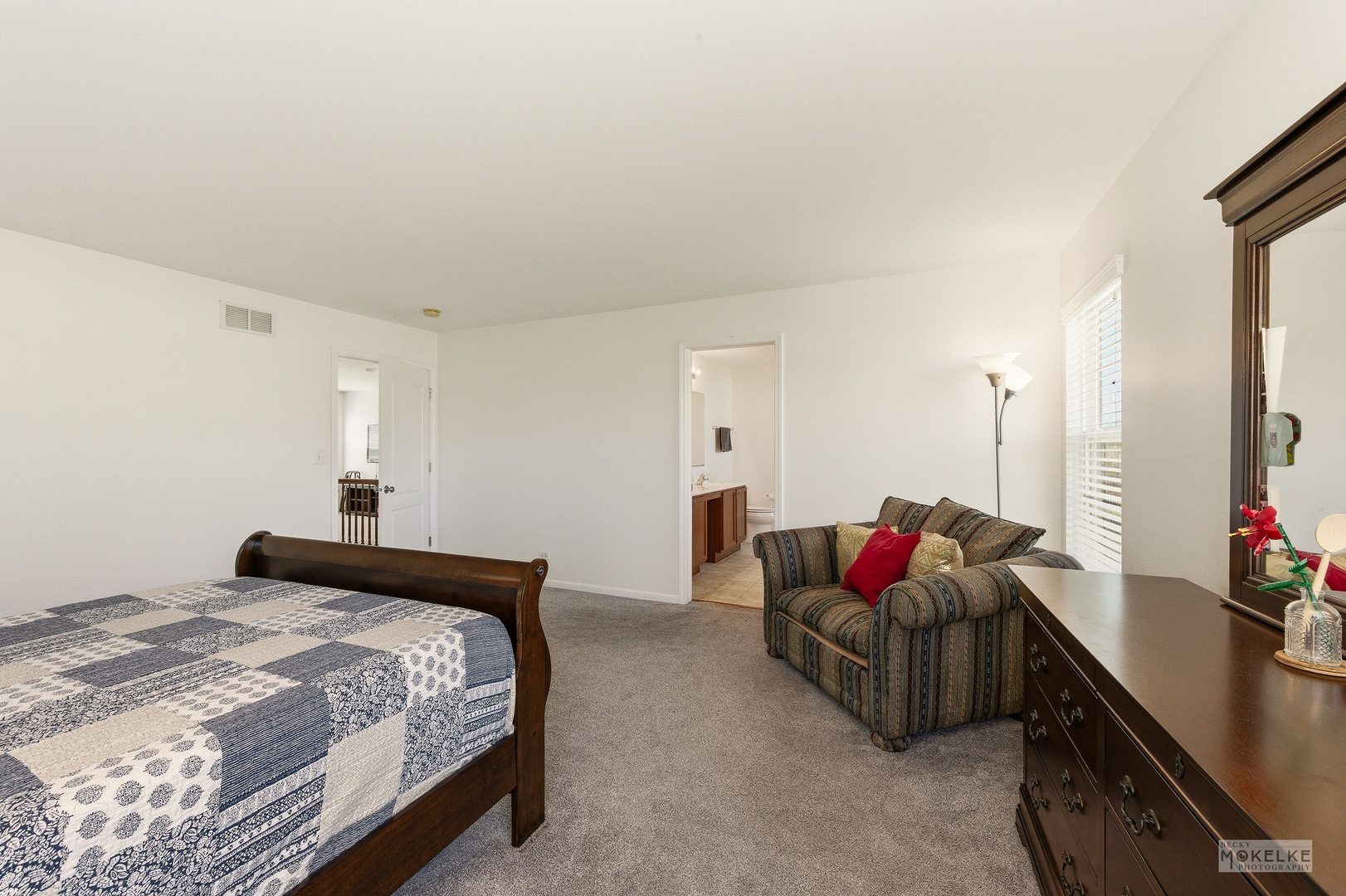 4355 Schofield Drive, Oswego, IL 60543