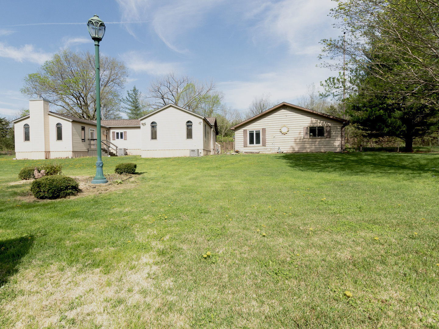 6240 N GUN CLUB Road, Morris, IL 60450