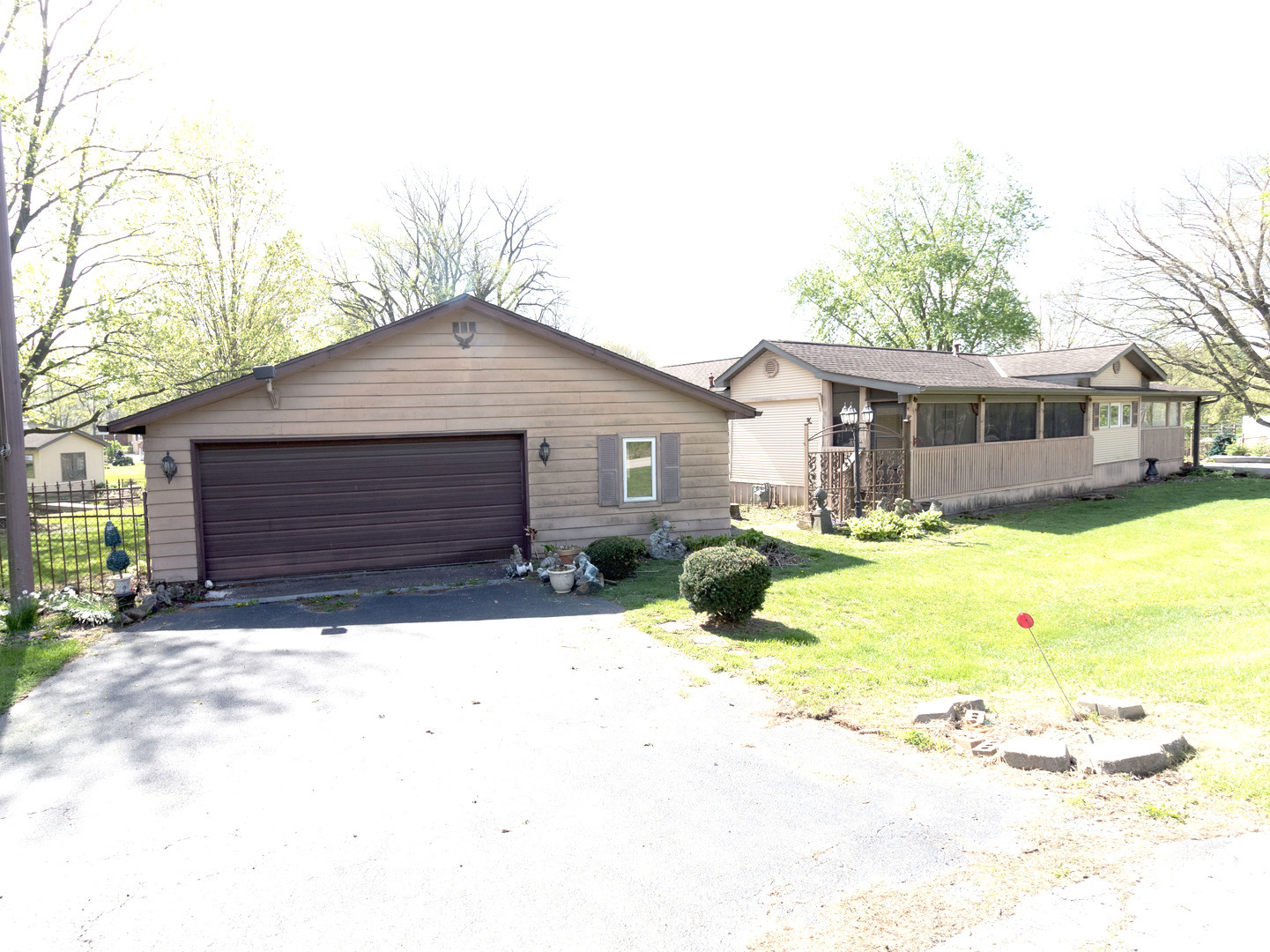 6240 N GUN CLUB Road, Morris, IL 60450
