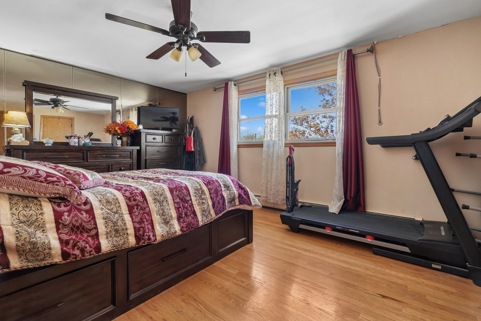 2746 N 75th Court, Elmwood Park, IL 60707