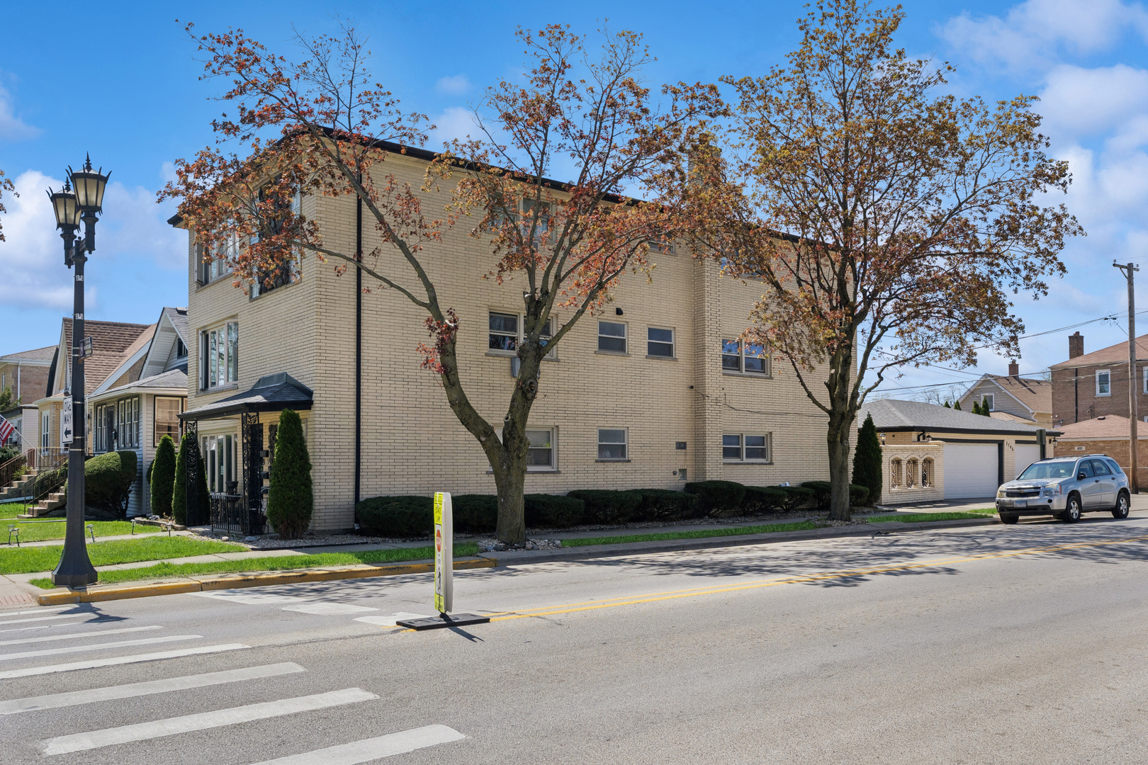 2746 N 75th Court, Elmwood Park, IL 60707