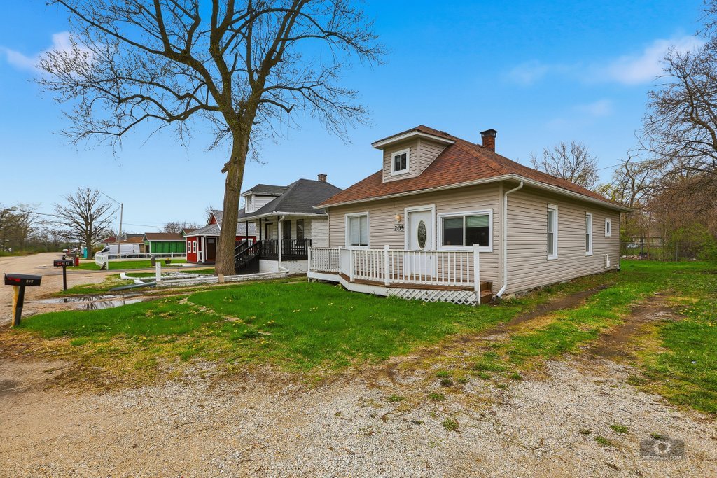 205 Reverend Walton Drive, Lockport, IL 60441