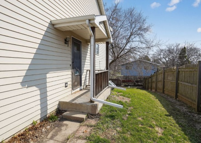 115 N Mcaree Road, Waukegan, IL 60085