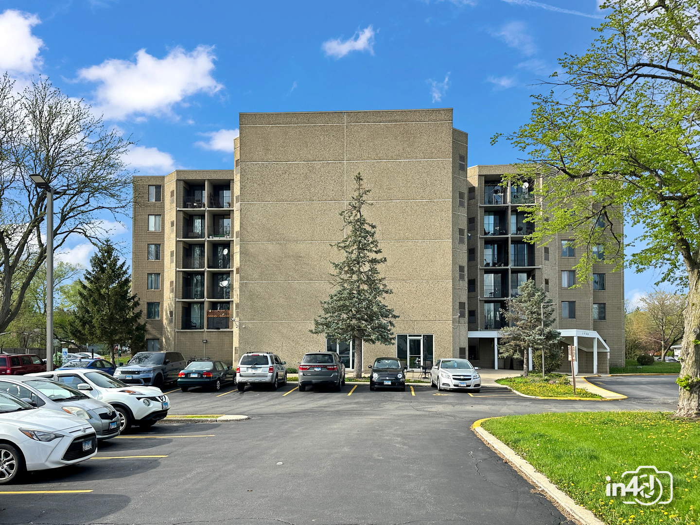 1750 N Marywood Avenue #207, Aurora, IL 60505