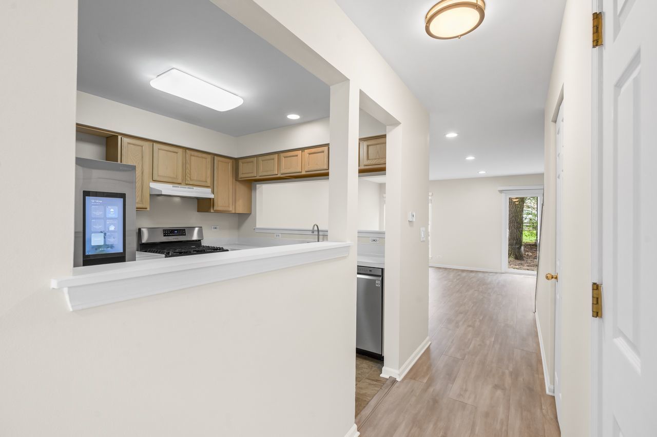 24 Millers Lane, Mount Prospect, IL 60056