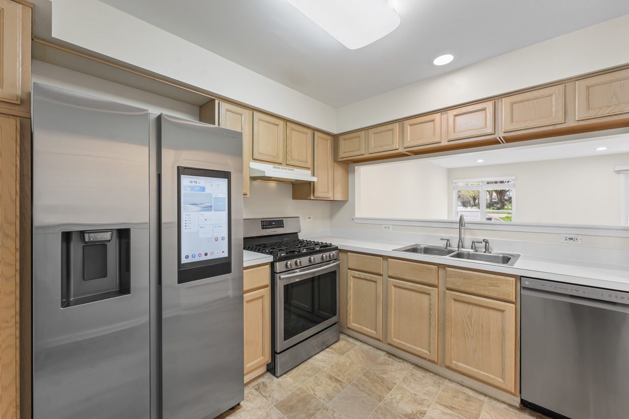 24 Millers Lane, Mount Prospect, IL 60056