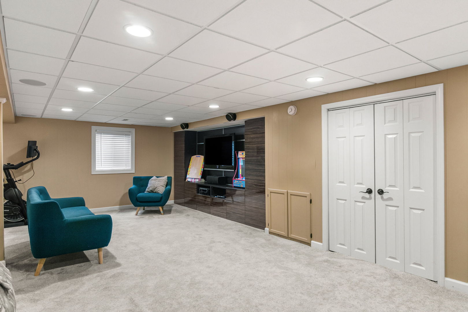 995 Georgetowne Lane, Barrington, IL 60010