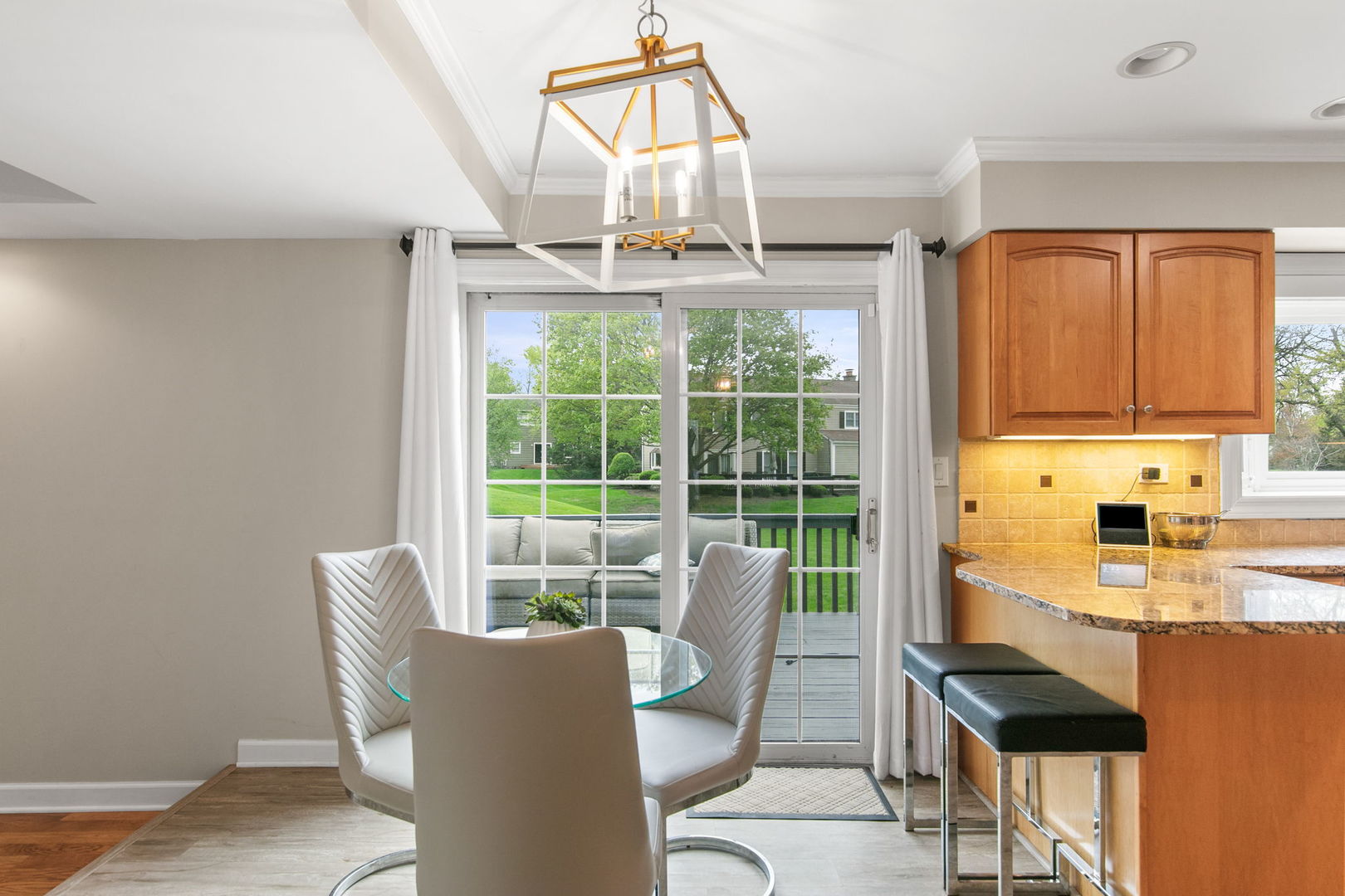 995 Georgetowne Lane, Barrington, IL 60010