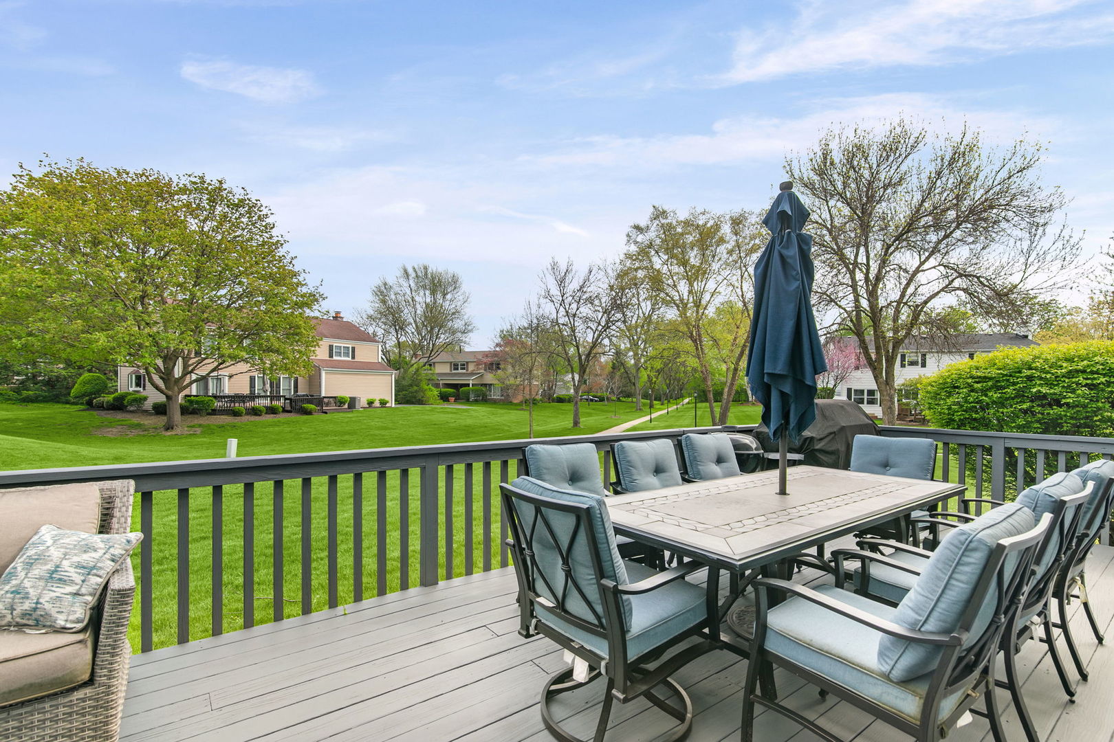 995 Georgetowne Lane, Barrington, IL 60010