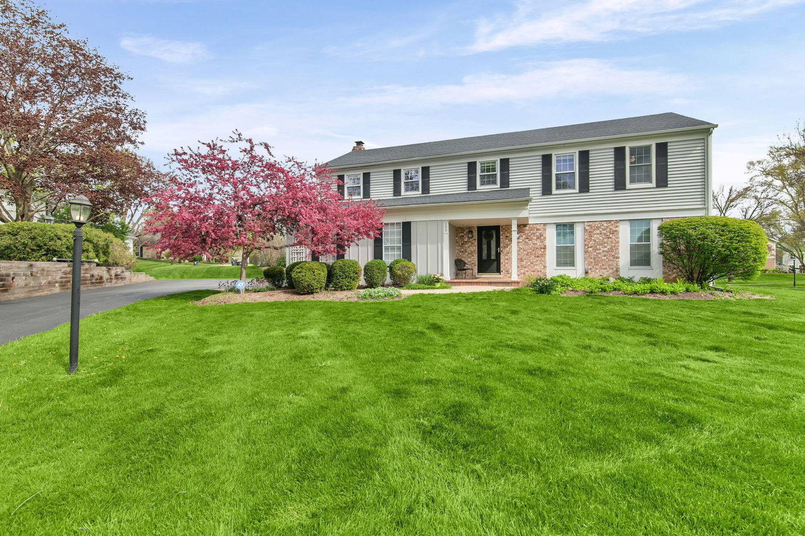 995 Georgetowne Lane, Barrington, IL 60010