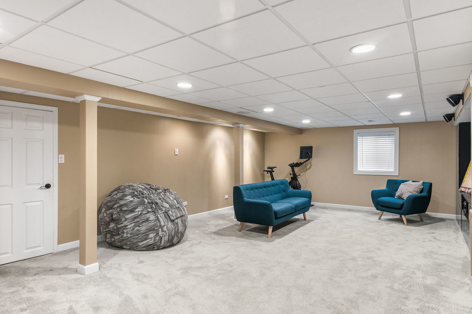 995 Georgetowne Lane, Barrington, IL 60010