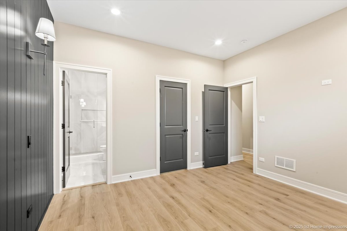 4934 S Champlain Avenue, Chicago, IL 60615