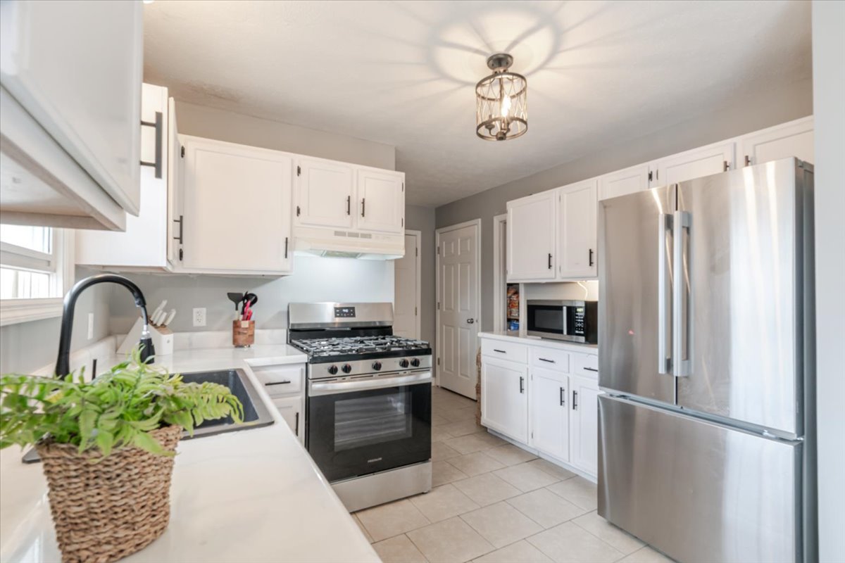 12 Spiria Court, Bloomington, IL 61701